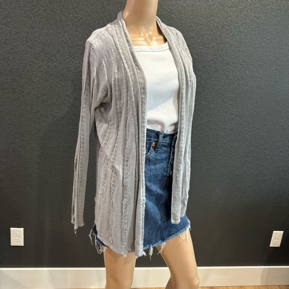Candie’s Gray Lightweight Open Front Cardigan Sweater Women’s Medium - Picture 7 of 7